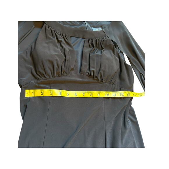 Adrianna Papell Cape Dress- Size 8 - Picture 9 of 16